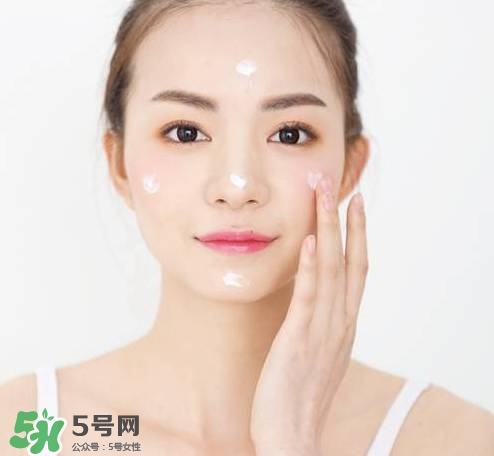 妝前乳和隔離霜的區(qū)別？妝前乳隔離霜有什么不一樣？