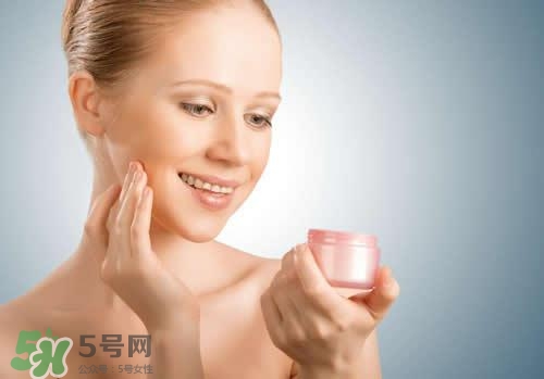 精華乳是乳液嗎？精華乳和乳液的區(qū)別