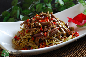 蕨菜苦能吃嗎？蕨菜苦的吃了會(huì)中毒嗎？