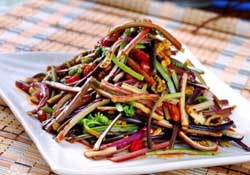 蕨菜苦能吃嗎？蕨菜苦的吃了會中毒嗎？