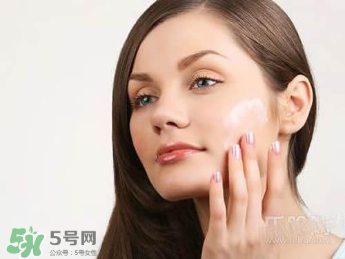 精華乳可以直接用嗎？精華乳可以單獨使用嗎？
