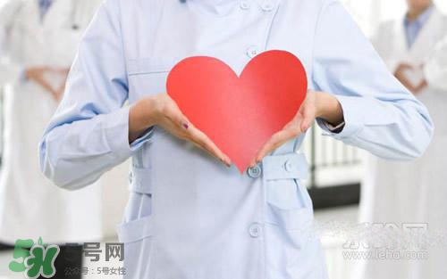 吃野芹菜會(huì)中毒嗎？吃野芹菜中毒了怎么辦？