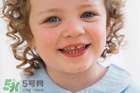 水痘會(huì)發(fā)燒嗎？小孩出水痘發(fā)燒怎么辦？