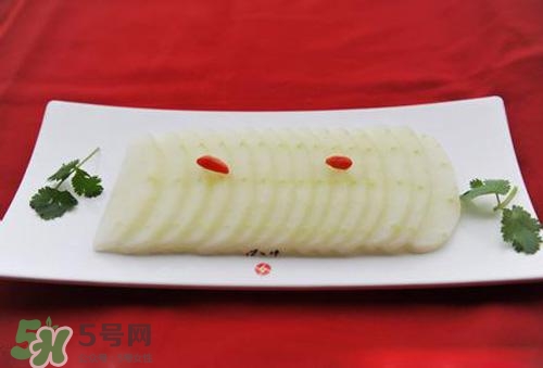 冬瓜要去皮嗎？冬瓜皮能吃嗎？