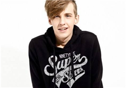 男士衛(wèi)衣哪個(gè)牌子好？什么牌子的男士衛(wèi)衣好看？