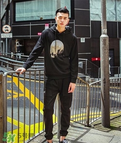 男士衛(wèi)衣配什么褲子？男士衛(wèi)衣搭配什么褲子好看？
