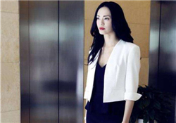 白色西服怎么搭配？白色西服搭配什么內(nèi)搭？