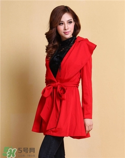 紅色衣服顯黑嗎？紅色衣服會(huì)不會(huì)顯黑？