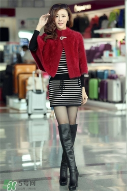 紅色衣服配什么顏色鞋子？紅色衣服配什么鞋子好看？