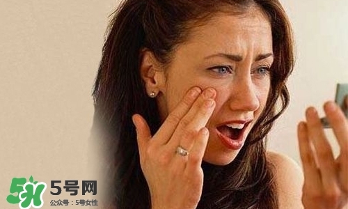 臉色發(fā)黑是什么原因？臉色發(fā)黑發(fā)暗怎么調(diào)理