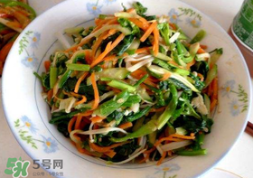薺菜和金針菇能一起吃嗎？薺菜能和金針菇一起炒嗎？