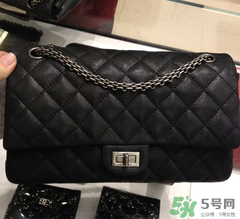 香奈兒255包尺寸怎么選？chanel255包尺寸對照表