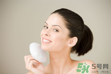 皮膚過(guò)敏可以洗熱水澡嗎？全身過(guò)敏能洗熱水澡嗎？