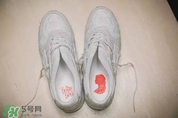 asics tiger美女與野獸合作款有哪些？asics美女與野獸多少錢？