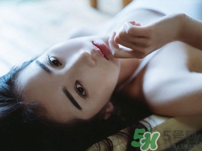 如何與妹子調(diào)情？如何調(diào)情妹子才開心