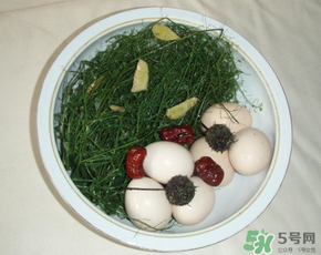 地菜煮雞蛋會中毒嗎？地菜煮雞蛋吃死人是真的嗎？