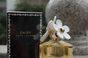 marc jacobs是什么檔次？馬克雅可布是幾線牌子？