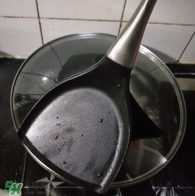 麥飯石鍋是什么材質(zhì)？麥飯石鍋是石頭做的嗎？