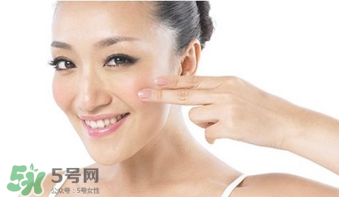 怎樣預(yù)防臉上長斑？如何預(yù)防臉上長斑
