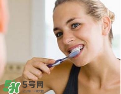 刷牙老是出血是怎么回事？刷牙老是出血怎么辦