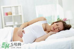 見紅了是不是快生了？見紅后多久會生？