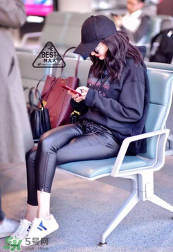 celine小白鞋正品多少錢？celine小白鞋專柜價格