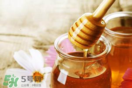 過敏性鼻炎可以吃蜂蜜嗎？過敏性鼻炎能不能吃蜂蜜？