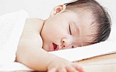 孩子睡覺為什么打呼嚕？孩子睡覺打呼嚕是什么原因