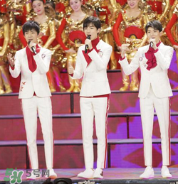 tfboys春晚同款ash鞋正品多少錢？tfboys同款艾熙小白鞋專柜價(jià)格