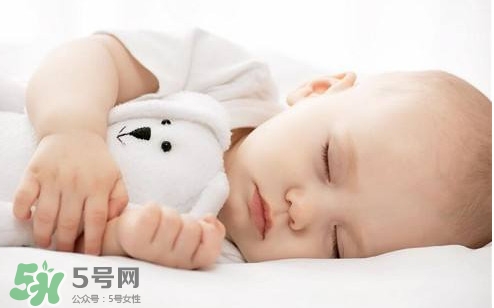 打鼾和枕頭有關系嗎？打鼾和枕頭有沒有關系