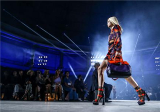 versace2017新品好看嗎？范思哲2017新款怎么樣？