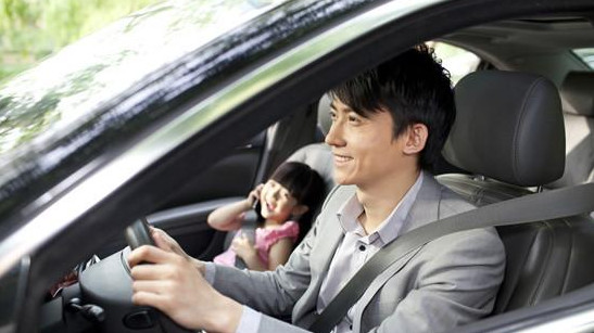 坐車暈車的人開車會暈嗎？暈車的人開車會不會暈車