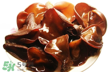哺乳期能吃黑木耳嗎？哺乳期吃木耳會(huì)回奶嗎？