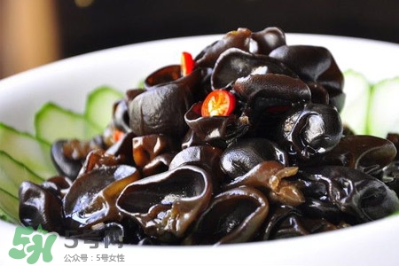 痛風(fēng)可以吃黑木耳嗎？患有痛風(fēng)能吃黑木耳嗎？