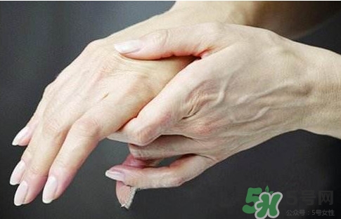 手腳發(fā)麻是缺鈣嗎？手腳發(fā)麻是不是缺鈣