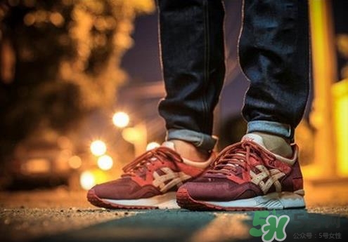 亞瑟士和耐克哪個(gè)好？asics和nike跑鞋哪個(gè)更好？