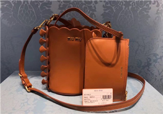 miumiu水桶包怎么搭配？miumiu水桶包怎么搭配好看？