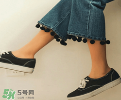 牛仔闊腿褲搭配什么鞋子？闊腿牛仔褲搭配什么鞋子好看？