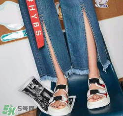 牛仔闊腿褲搭配什么鞋子？闊腿牛仔褲搭配什么鞋子好看？