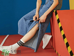 牛仔闊腿褲搭配什么鞋子？闊腿牛仔褲搭配什么鞋子好看？