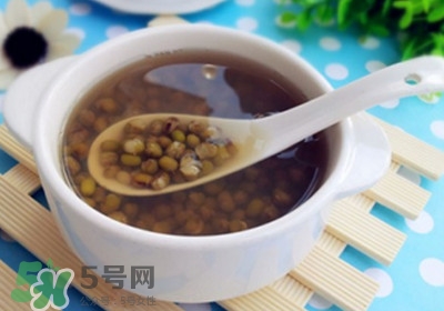 吃菠蘿舌頭麻怎么回事？吃菠蘿舌頭麻是過敏嗎
