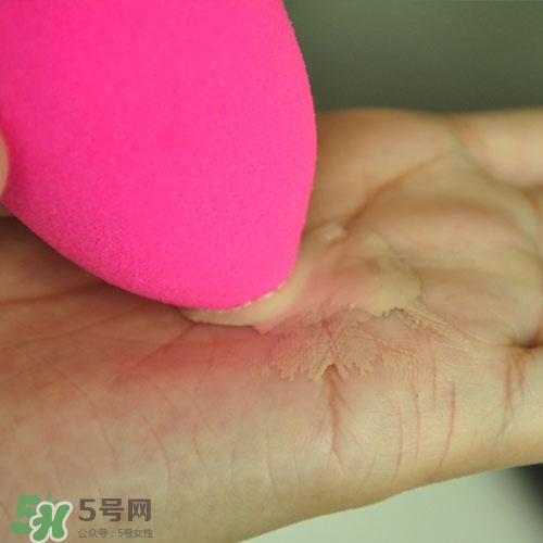 美妝蛋可以用香皂洗嗎？美妝蛋可以用肥皂洗嗎？