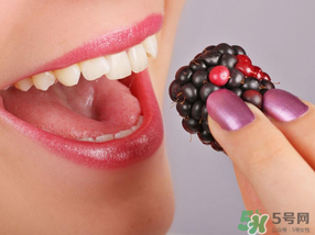 吃桑葚會(huì)拉黑便嗎？吃桑葚大便黑色怎么回事？