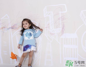 寶寶四月份穿什么衣服？四月份怎么給寶寶穿衣服？