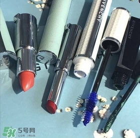 紀(jì)梵希花朵浮雕彩妝盤多少錢？紀(jì)梵?；ǘ涓〉窀吖庑奕荼P價格