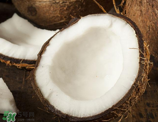 椰青和椰皇的區(qū)別 椰青和椰皇哪個(gè)好？
