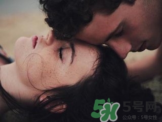 體外射精懷孕幾率大嗎？體外射精有什么危害嗎？
