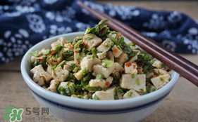 香椿炒豆腐怎么做好吃？香椿炒豆腐的做法