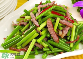 蒜苔不能和什么一起吃？蒜薹不能和什么一起吃？
