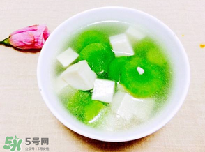 萵筍能和豆腐一起吃嗎？豆腐和萵筍可以一起吃嗎？